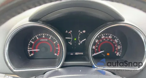 2011 Toyota Highlander Base z USA, uszkodzony, nr VIN 5TDZK3EH6BS044070